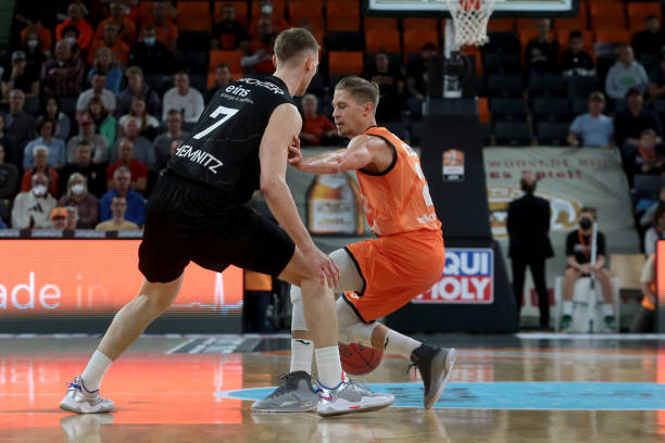 一直是媒体 一直是媒体