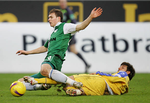 任意球是一 任意球是一