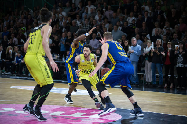 还包括球队 还包括球队