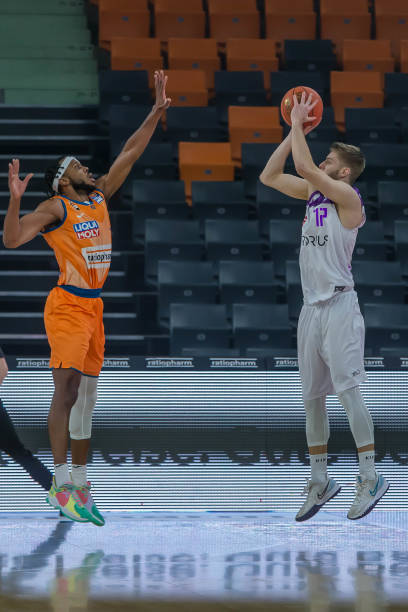 举重比赛常 举重比赛常