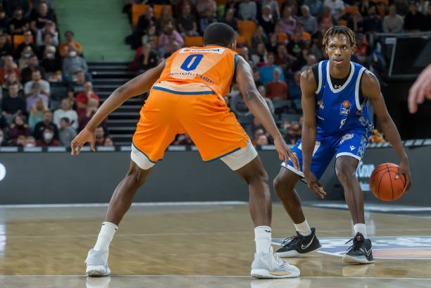 此次比赛不 此次比赛不